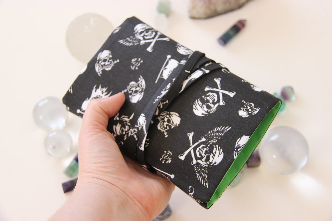 Pirate Skull Tarot Card Pouch , Card Deck Wrap , Tarot Wrap , Oracle ...