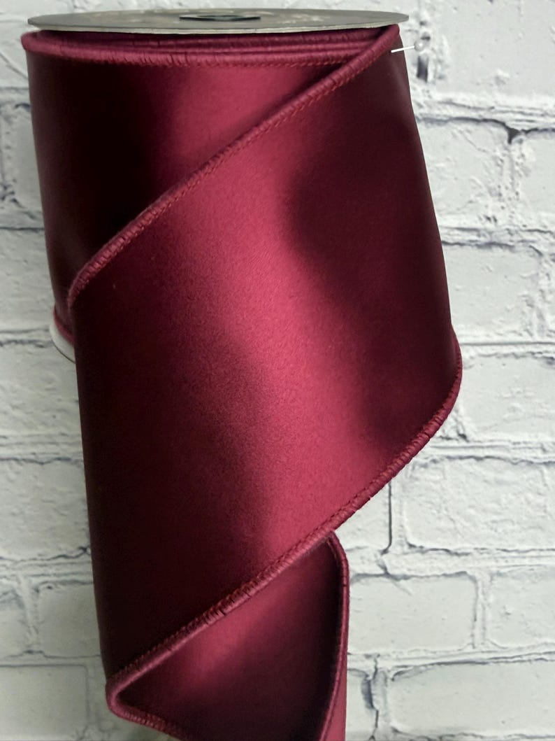 Burgundy Satin Fused Wired Ribbon – 4" x 10 Yards | John Mark Enterprises | Luxury Holiday & Everyday Decor afbeelding 5