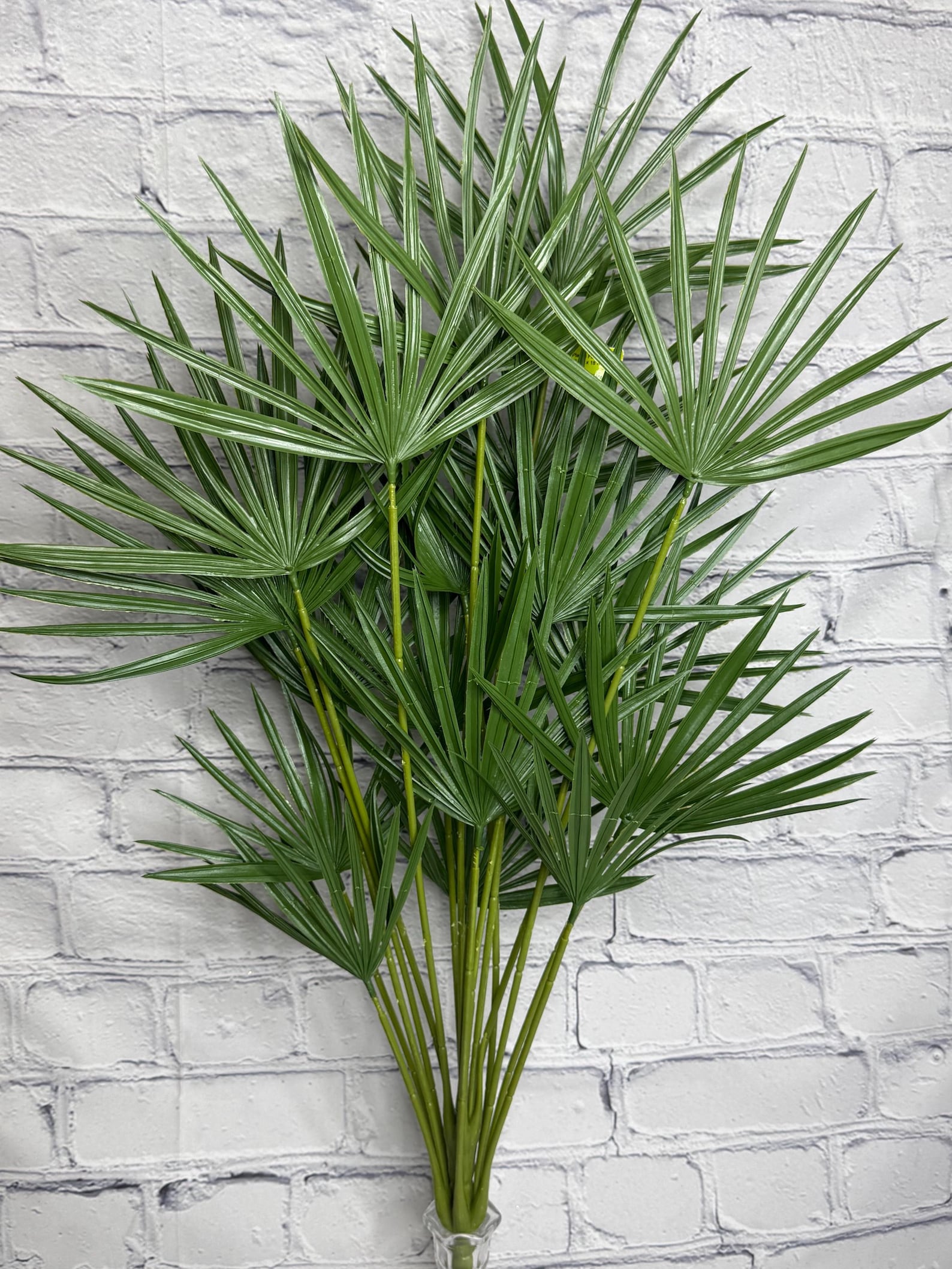 Plastic Fan Palm Bush  18 Palms 28 Stem Tropical Greenery 13691GN