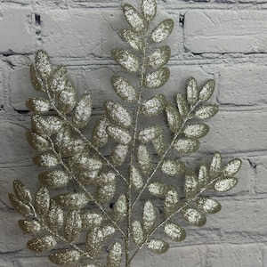 Platinum Honey Locust Glitter Spray 22”, Christmas Tree Spray, Glitter Pick for Wreaths, Centerpieces, Swags, Garlands or DIY Projects.