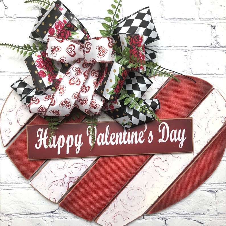 Happy Valentines Day Wooden Heart Decor, Valentine Farmhouse Wreath, Valentine Door Décor, Heart Door Décor, Happy Valentine Day Front Door image 3