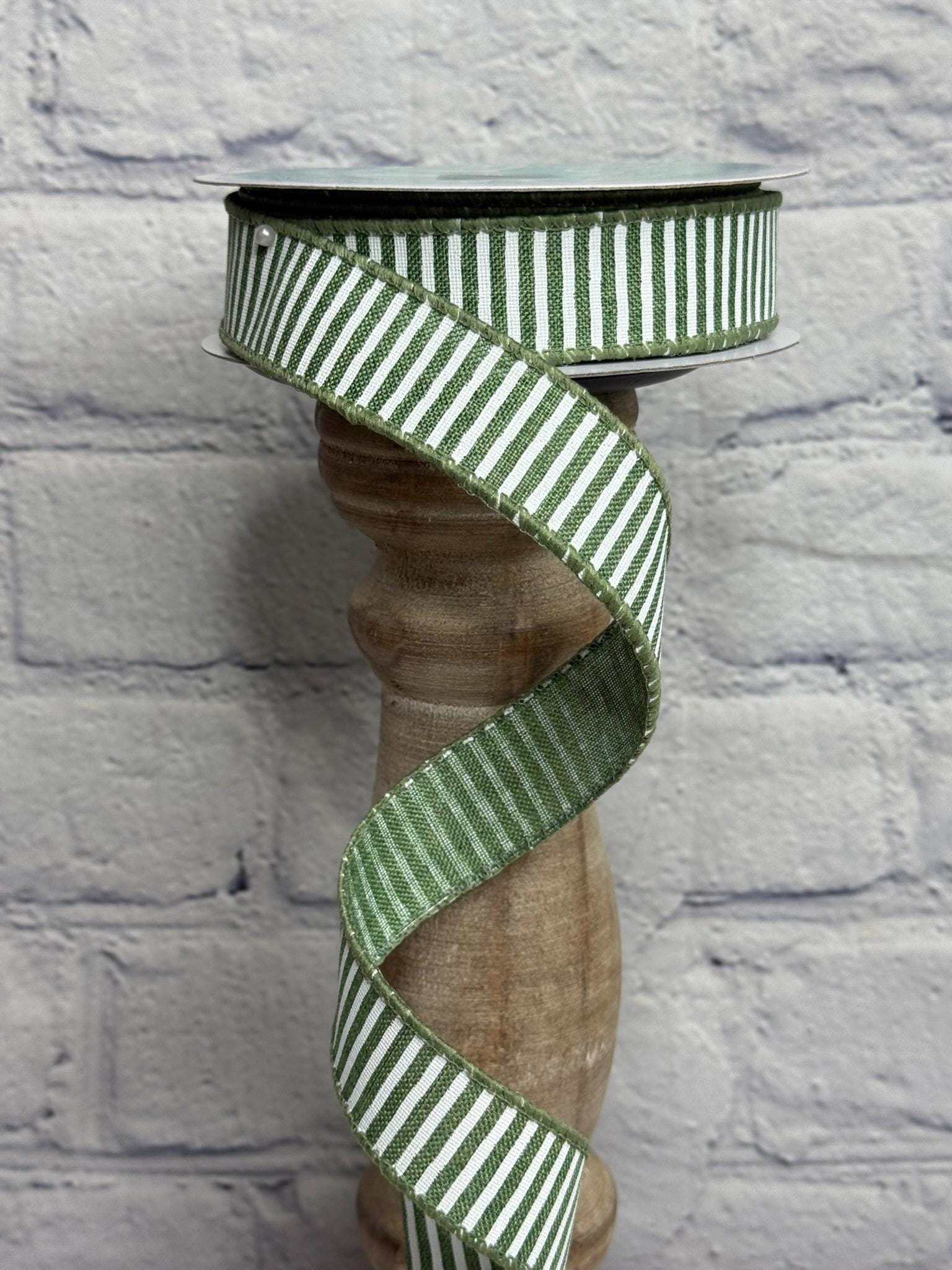 Clover Green & White, Horizontal Stripe Ribbon 7/8