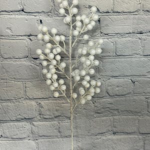 White Glittered Ball Cluster Spikes 24&quot; for Christmas or Valentine&#39;s Day, Wreath Embellishment, Christmas Home Decor, MTX68969