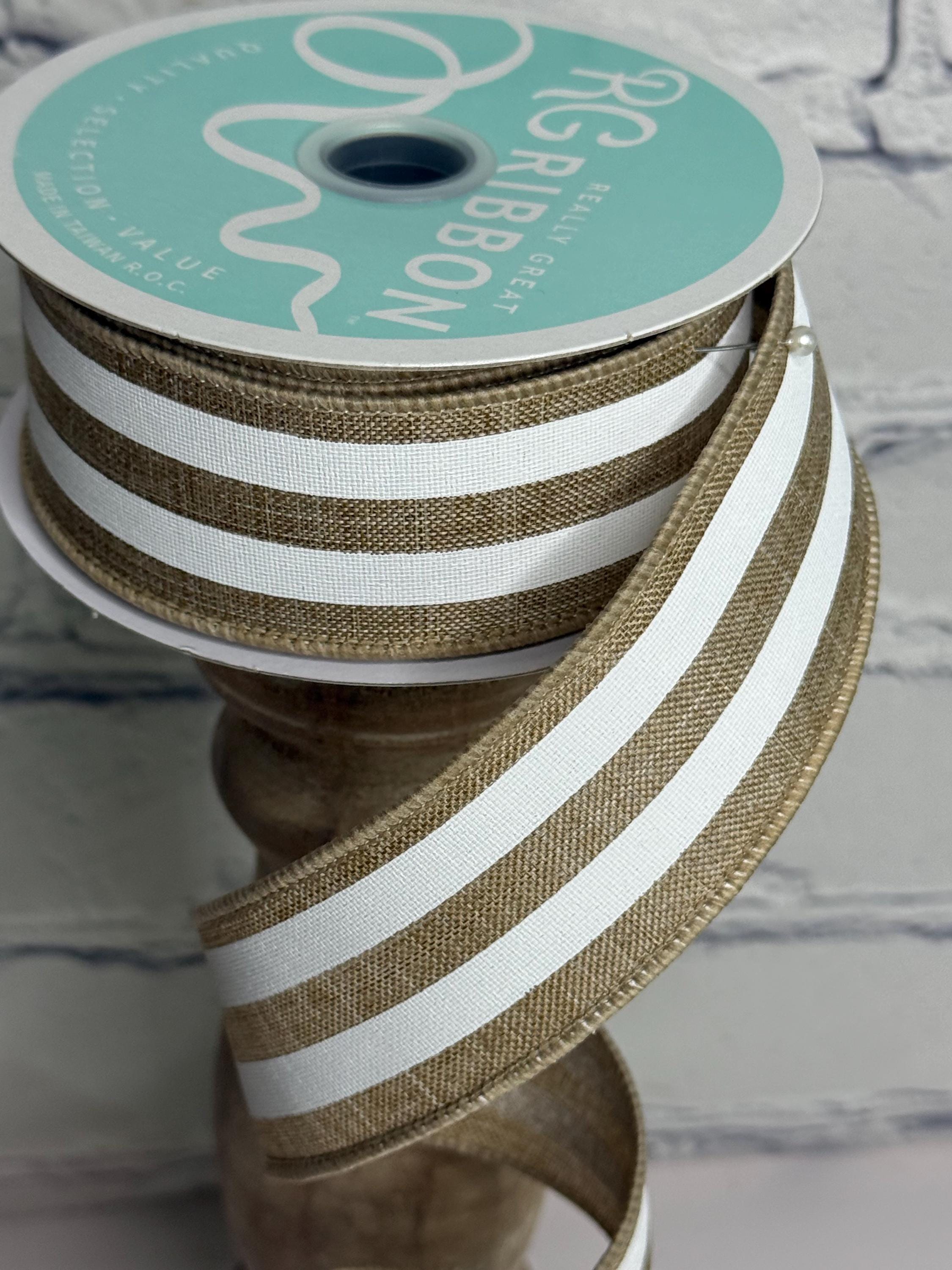 Light Beige & White, 1.5