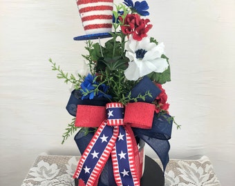 Fourth of July Mason Jar Décor, Patriotic Picnic Table Centerpiece, Red White and Blue Americana Décor, Country 4th of July Centerpiece.