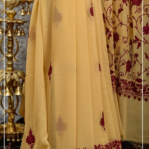 Kashmiri Aari Embroidery Georgette Saree shops in Cream with Heavy Pallu| Shobitam Saree