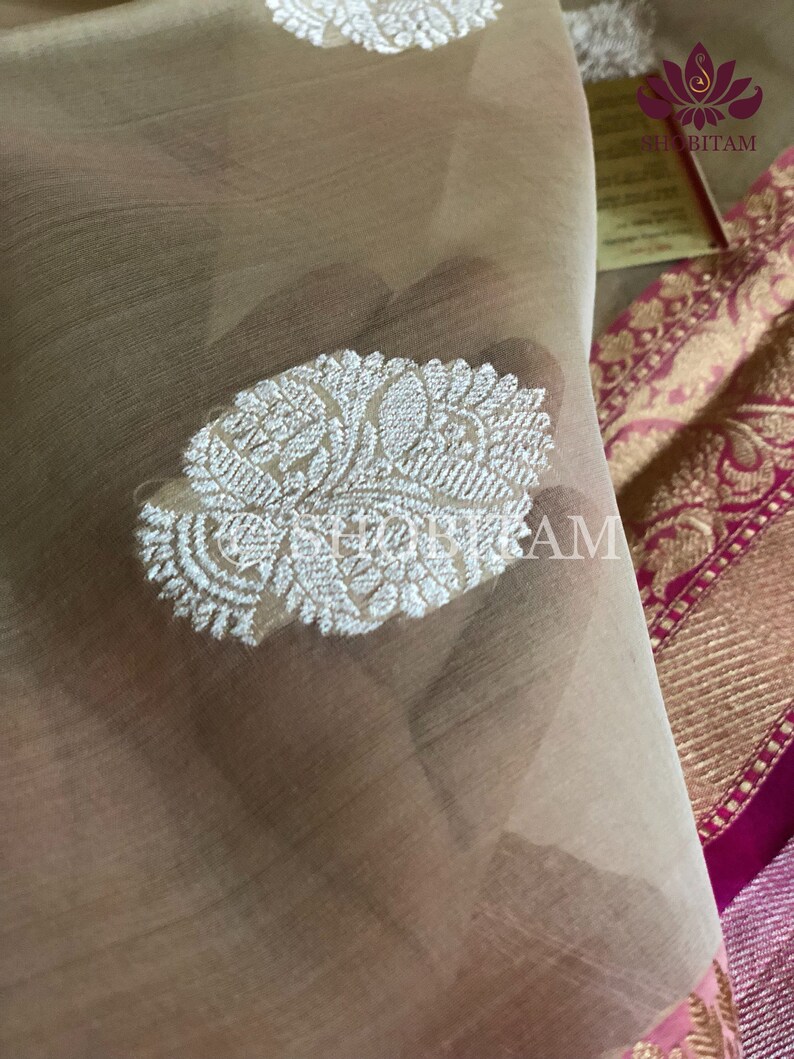 SILK MARK CERTIFIED Shobitam saree Pure Kora Silk Banarasi Saree in Ivory with Pink Borders in Kadhuwa weaving