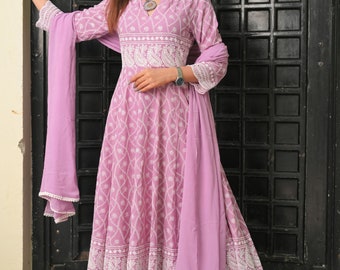 Orchidee Chikankari-stijl anarkali 3-delige set voor dames, Kid Twinning-optie beschikbaar | Op bestelling gemaakt
