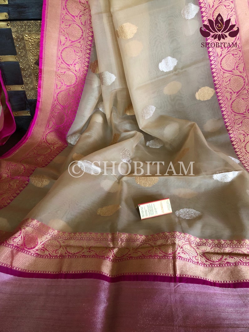 SILK MARK CERTIFIED Shobitam saree Pure Kora Silk Banarasi Saree in Ivory with Pink Borders in Kadhuwa weaving