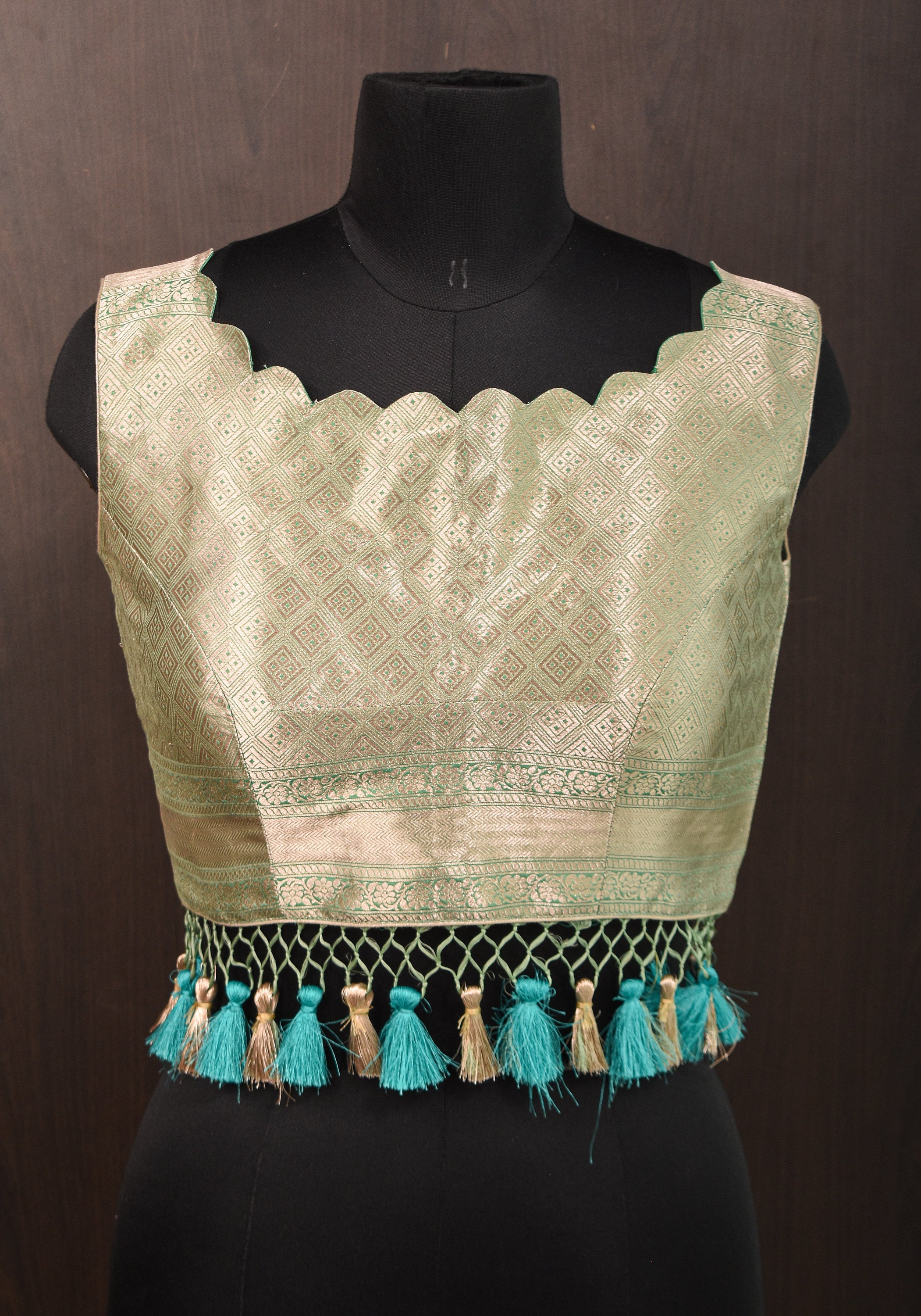 Size:36 Pure Silk Brocade Scallop Neck Blouse With Tassels