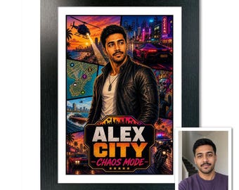 Könnte beinhalten: Ein gerahmter digitaler Kunstdruck mit dem Titel ALEX CITY CHAOS MODE zeigt das zentrale Porträt eines Mannes in einer Lederjacke, umgeben von einer Collage aus Hubschrauber, Sportwagen, Stadtplan, Totenkopf und Motorrad in leuchtenden Neonfarben.