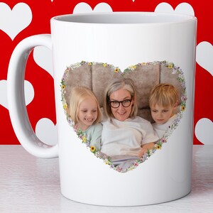 Personalised Floral Border Any Photo Mug - A perfect Mother&#39;s Day Gift Idea for your Mum, Gran, Sister, Aunt, Friend. Dishwasher Safe. 11oz