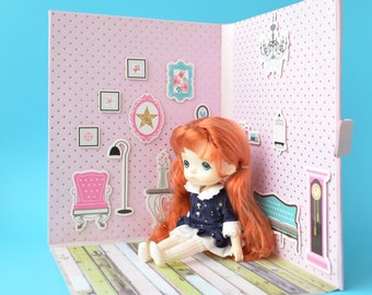 Foldable Dollhouse Roombox: Portable Diorama for Middie Blythe Dolls