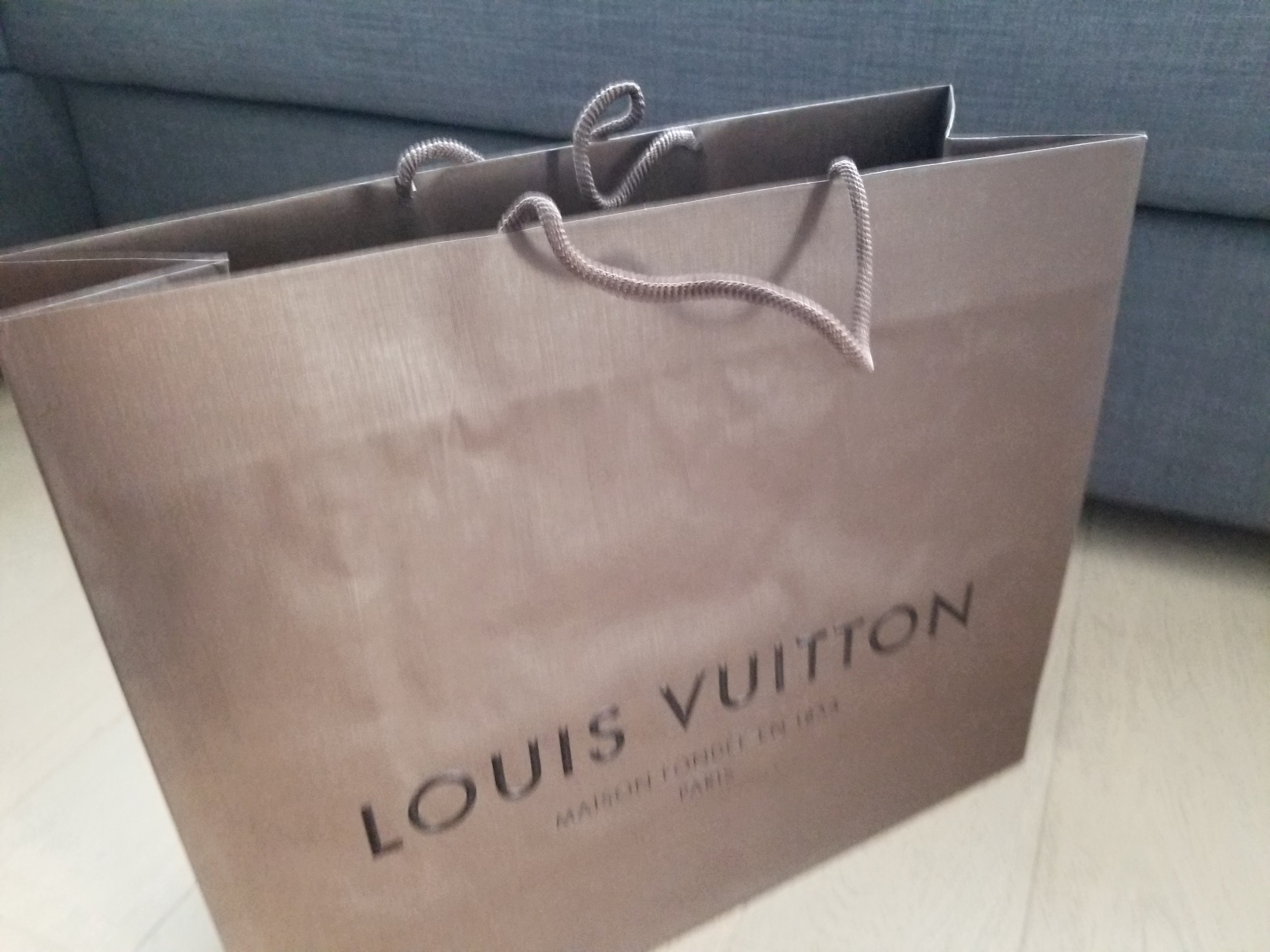 LOUIS VUITTON Authentic Vintage Paper Gift Bag -  Norway