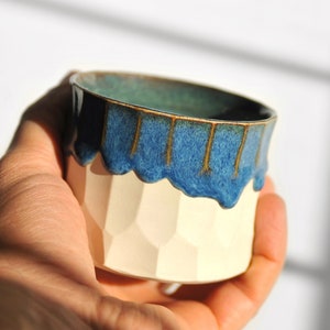 5 oz/10 oz White Stoneware Ceramic Tumbler with Blue Glaze Drips, Handmade Coffee Cups for Filter Coffee and Flat White, Tea Cups