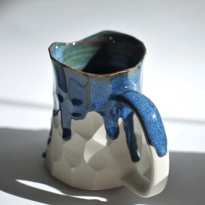 Taza de cerámica blanca con esmalte azul goteante, taza de cerámica hecha a mano con asa, taza grande para café/cerveza, taza de café moderna de 14 oz / 20 oz imagen 11