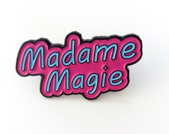 Pin's madame magie