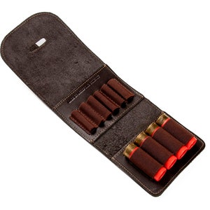 複合カートリッジケース。ハンター用カートリッジホルダー。ライフルと滑腔銃用の革製ケース。ハンターへの贈り物。誕生日プレゼント