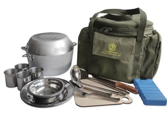 Outdoor Picnic Bag for 4 Persons (Multi-purpose Tableware Set and bag with thermal separation), Picnic set bag, Tourist cooler bag
