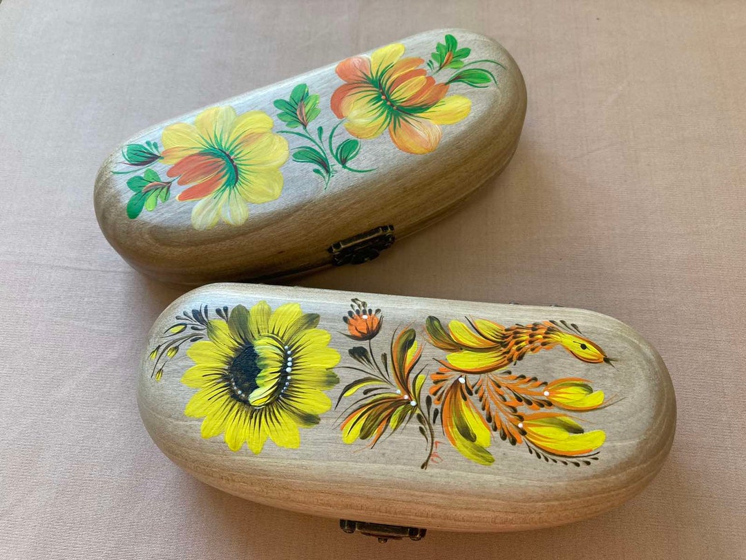 Hard Wood Case for Glasses, Nut Wood Eyeglasses Case, Glasses Holder, Natural Wood Eyeglasses