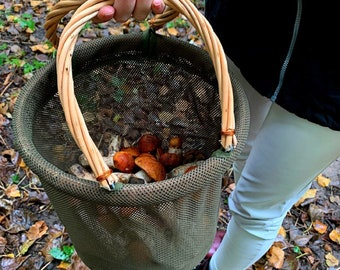 Morels, mushroom forage basket, mesh bag for picking. Gift for foragers, Netzkorb für Pilze. Panier en filet pour champignons