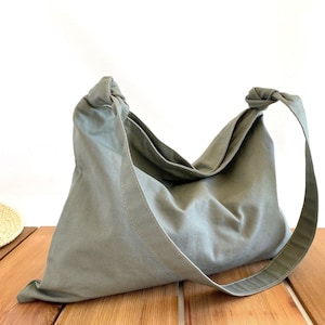Baumwoll Canvas Schultertasche | sommerliche Hobotasche | staubgrün | auf Bestellung