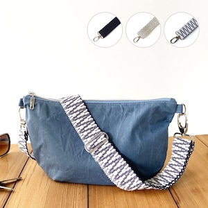 Hellblaue Tasche mit Reißverschluss, Knödeltasche aus gewachster Baumwolle, lässige leichte Bananentasche, weiche vegane Umhängetasche