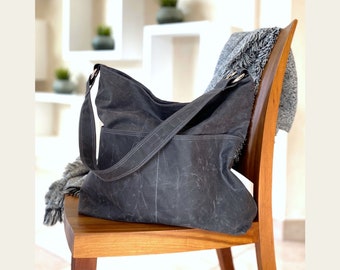 große graue Hobo-Tasche für Damen | vegane Oilskin-Umhängetasche | auf Bestellung gefertigt