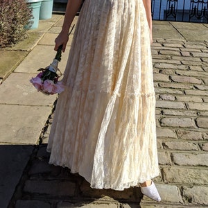 Elegant Vintage Lace off-white bridal dress size UK 8 perfect condition image 6