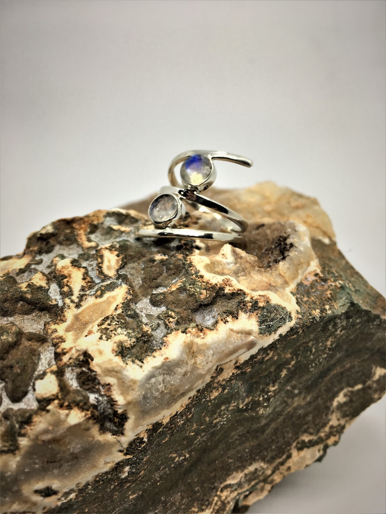 Silver 925 Ring studded with rainbow moonstone