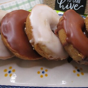 Gluten Free Glazed Donuts, Dairy Free, Egg Free, Vegan, Chocolate Vanilla, Nut Free, School Safe, Birthday Party Desserts, Back to school bild 3