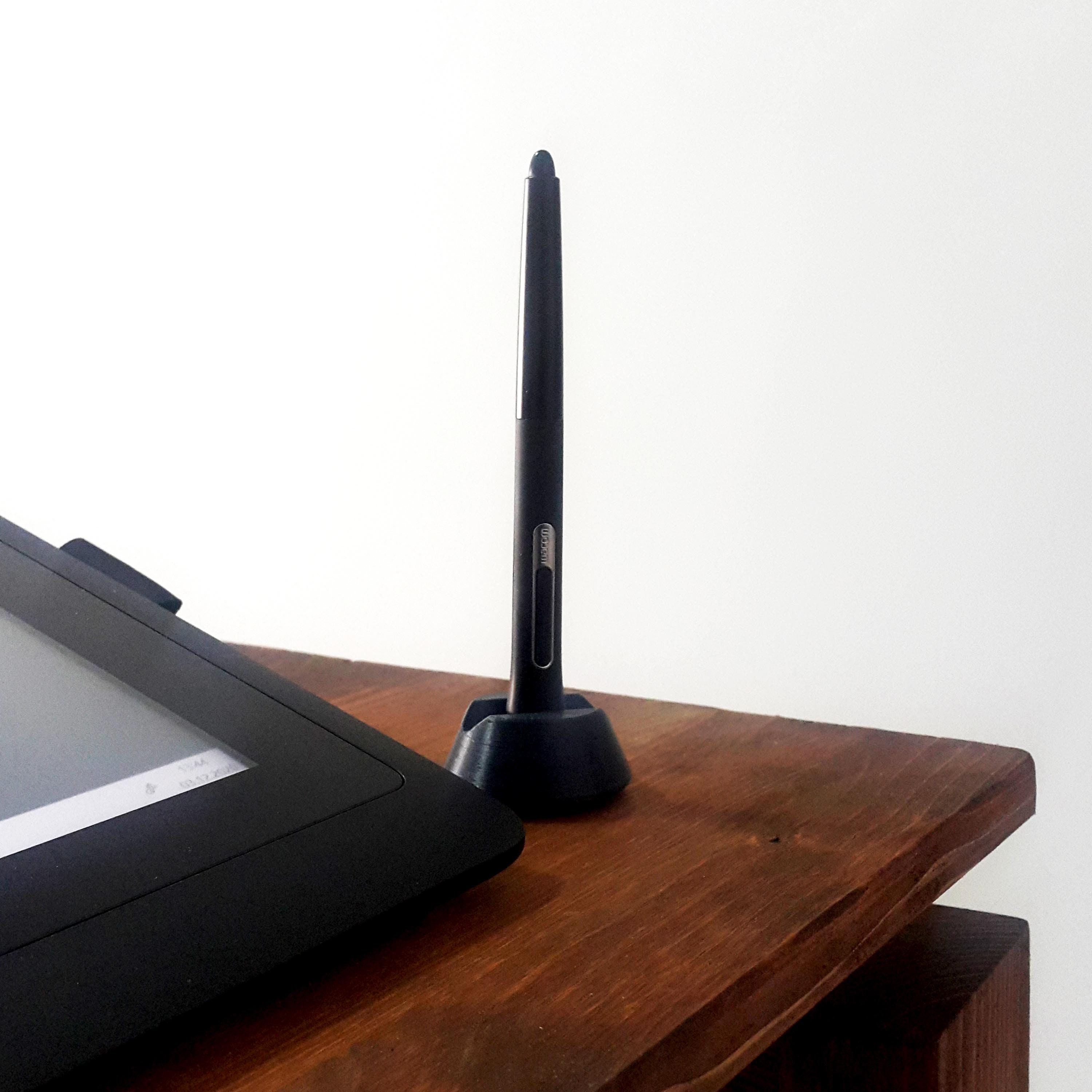 Pen Holder // pen holder is a minimal and useful Etsy