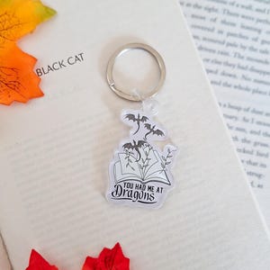 Sleutelhanger boek draken / fantasiesleutelhangers geïllustreerde bladwijzer / boekenwurmcadeaus, lezerscadeaus
