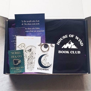 ACOTAR gift set, officially licensed merch box, SJM books, bookish gifts, book lover gifts, bookworm christmas gift, fantasy books, velaris