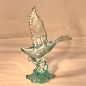 Heisey Imperial Mallard Duck Horizon Blue Ice Wings Up Imperial Glass Ohio Animal Figure