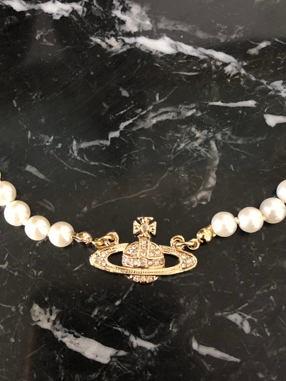 Vivienne Westwood Gold Mini Bas Relief Choker Necklace 2025