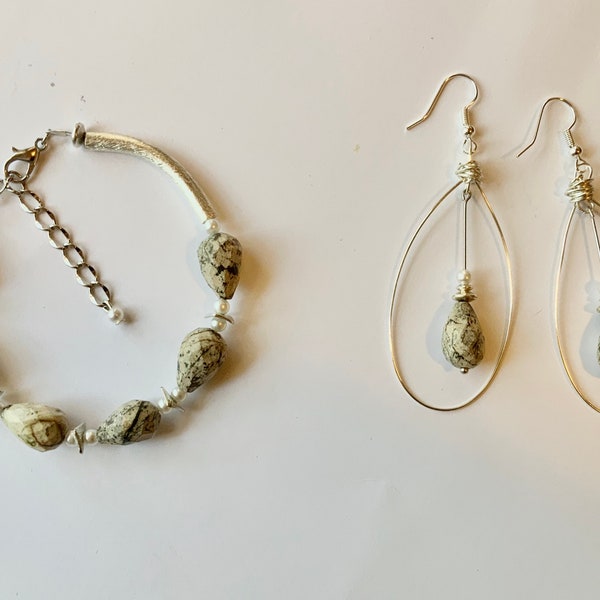 Flashing the Pearly Grays: bracelet/earring set