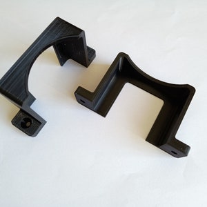 Support de fixation pour multiprise sous un bureau ou une table, ou sur le mur (1 jeu)