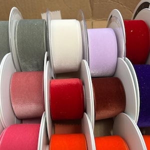 Berisfords Luxury Velvet Ribbon Choice of 50 Shades in 9mm 16mm 22mm 36mm 50mm Widths.Perfect for Crafts, Sewing, Gift Wrapping