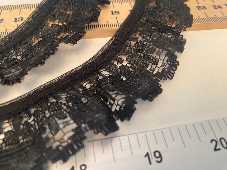 3cm/1.25 Pretty Nottingham Gathered Frilled Lace Trim Perfect for Dress Making, Sewing, Crafts. Choice of Shade & Length Black