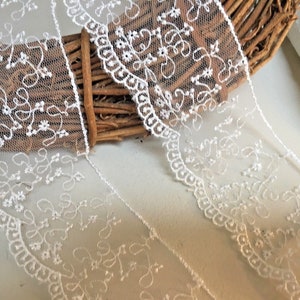 Very Pretty and Delicate 2&quot;/5cm Ivory Cream Flat Tulle Lace Trimming