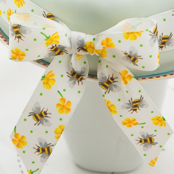 Berisfords Ribbon: Bloom Yellow - 25mm Berisfords Ribbon: Bloom Yellow - 25mm