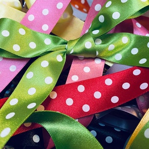 Berisfords Classic Polka Dot Spotty Doppel-Satinband Wahlweise Farbton 15 mm oder 25 mm Breite PREIS PRO METER