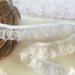 3 cm/1,25" Lindo acabamento de renda franzida branca. Costura, artesanato, roupas de bebê, roupas de bonecas