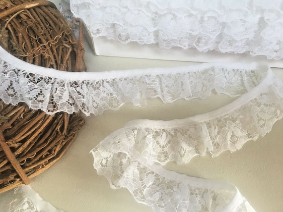 Frilled lace trim deals