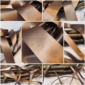 Berisfords qualidade premium ECO FRIENDLY RECYCLED Shade 9794 Taupe fita de cetim dupla face. Escolha Comprimento e Largura. Fabricado no Reino Unido.