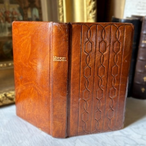 Messale romano francese d'epoca in pelle, libro della messa cattolica in latino illustrato, Mame 1937