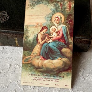 Cartão religioso francês vintage da Virgem Maria, cartão sagrado antigo da Mãe Santíssima com Jesus e o Menino Maria, cartão católico da década de 1910, devoção a Maria imagem 6