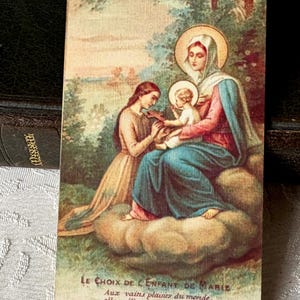 Cartão religioso francês vintage da Virgem Maria, cartão sagrado antigo da Mãe Santíssima com Jesus e o Menino Maria, cartão católico da década de 1910, devoção a Maria imagem 8