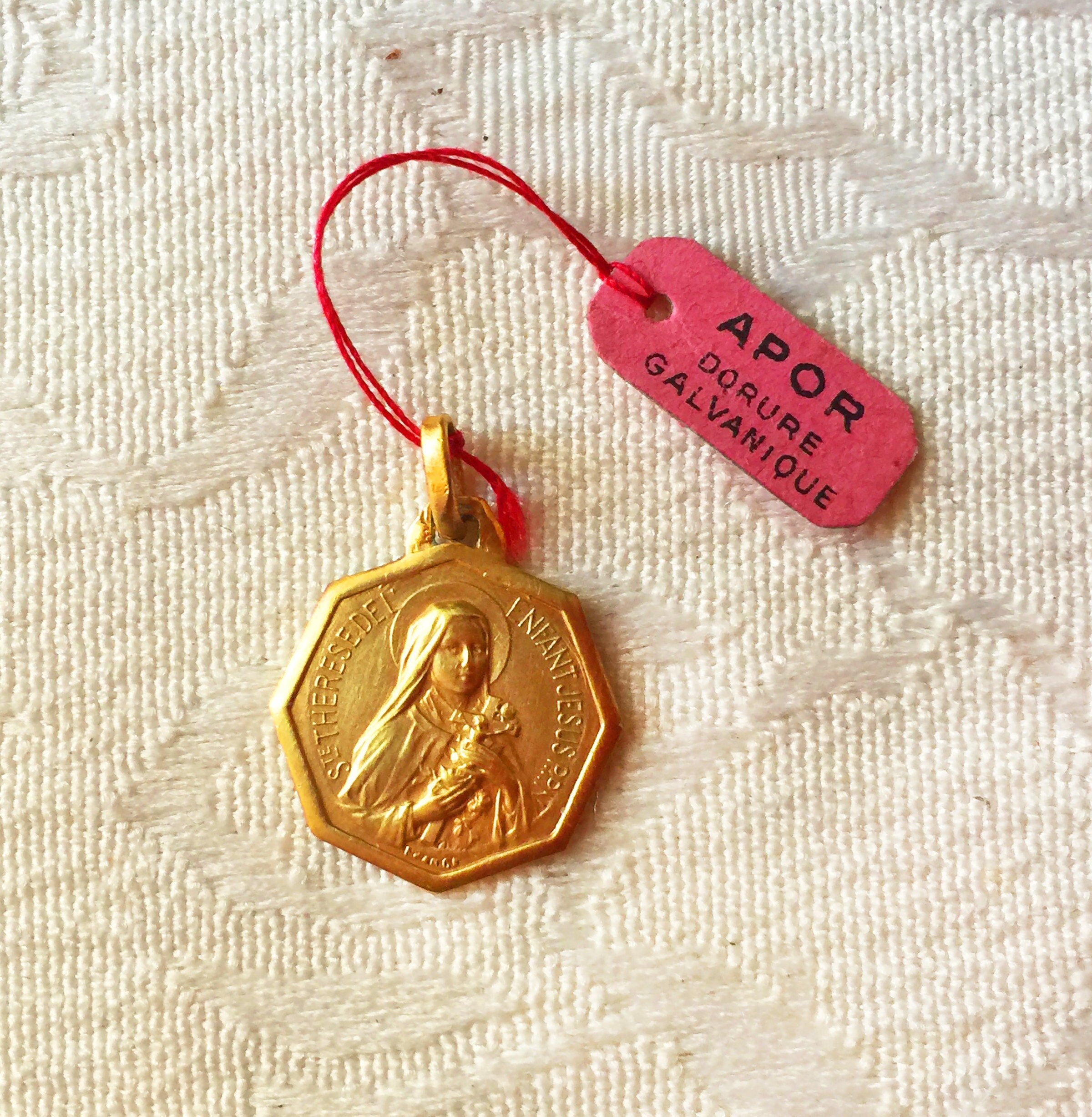 Médaille Sainte Thérèse de Lisieux Ancienne Française, Pendentif Religieux Plaqué Or Saint Catholiqu